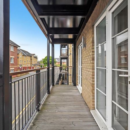 Luxnightzz - Two Bed - Close To North Station And Hospital Колчестер Екстер'єр фото