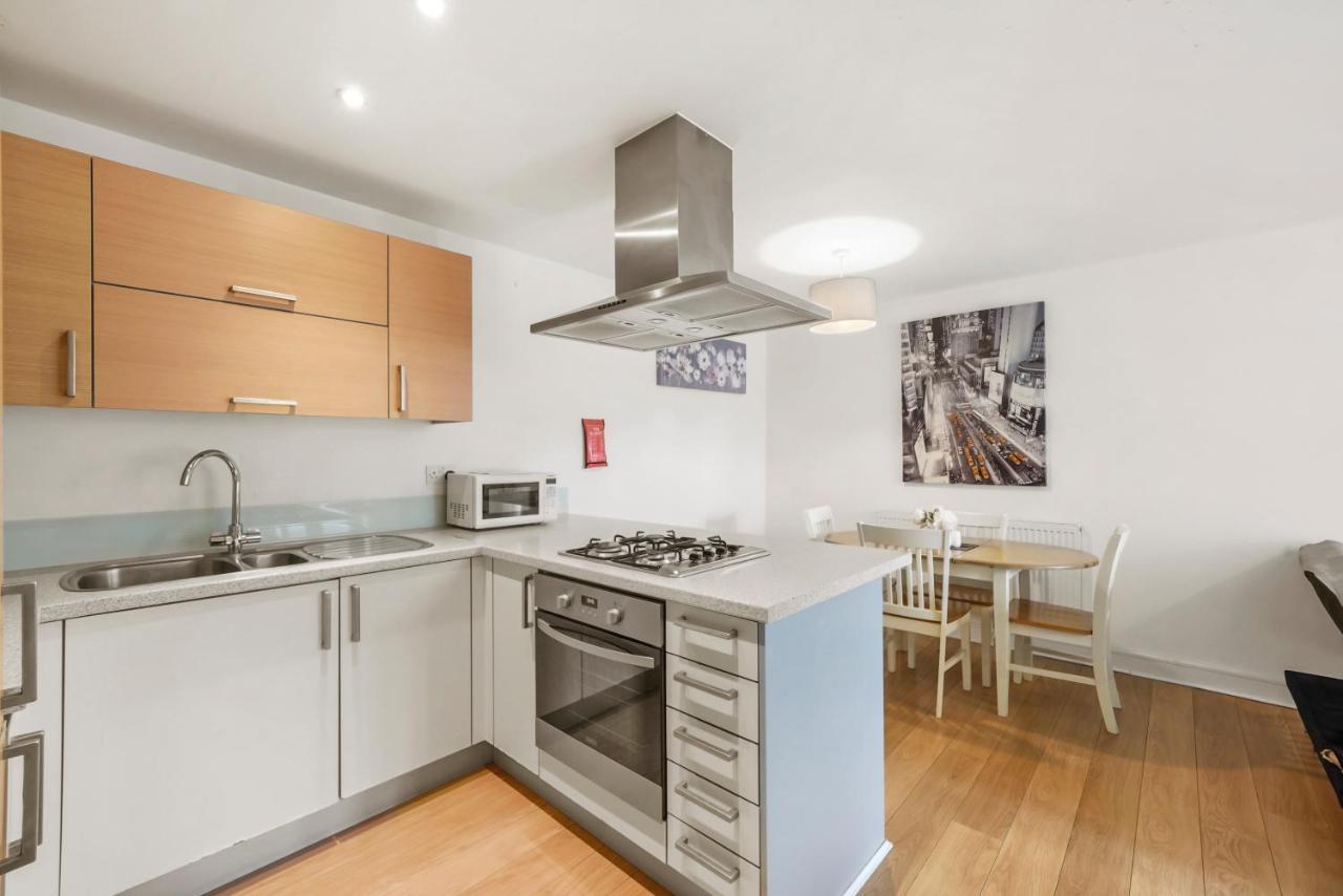 Luxnightzz - Two Bed - Close To North Station And Hospital Колчестер Екстер'єр фото