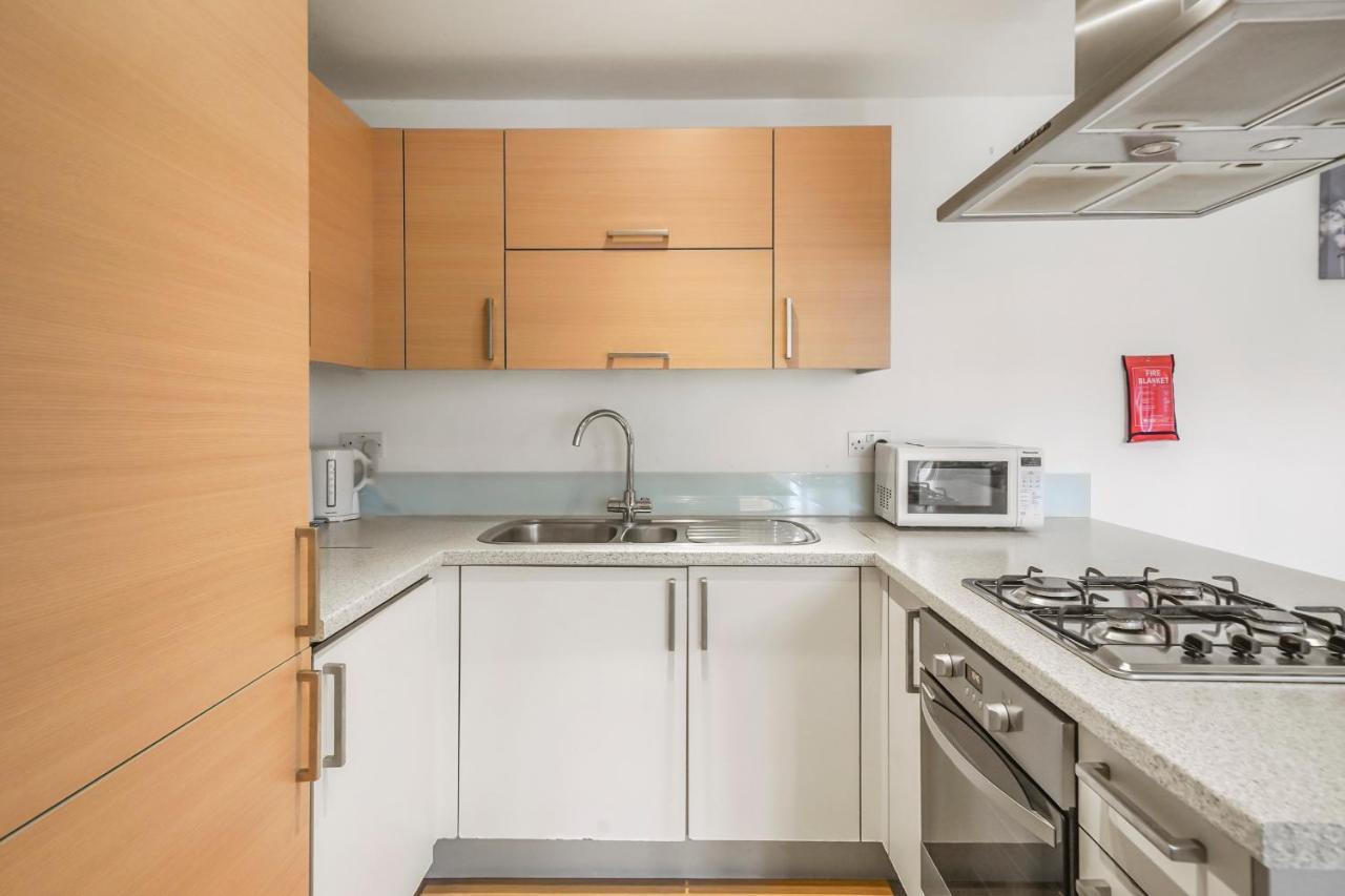 Luxnightzz - Two Bed - Close To North Station And Hospital Колчестер Екстер'єр фото