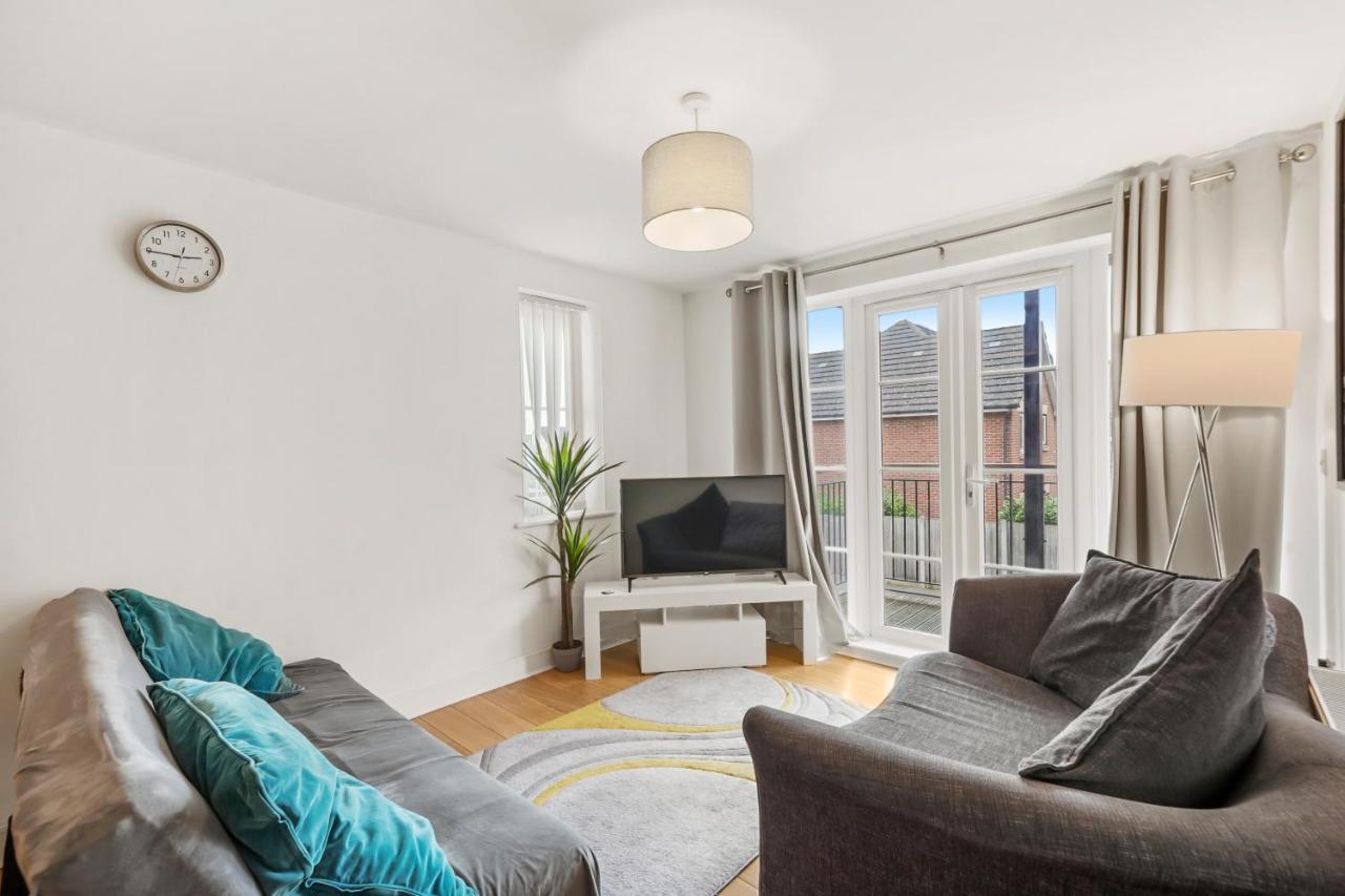 Luxnightzz - Two Bed - Close To North Station And Hospital Колчестер Екстер'єр фото